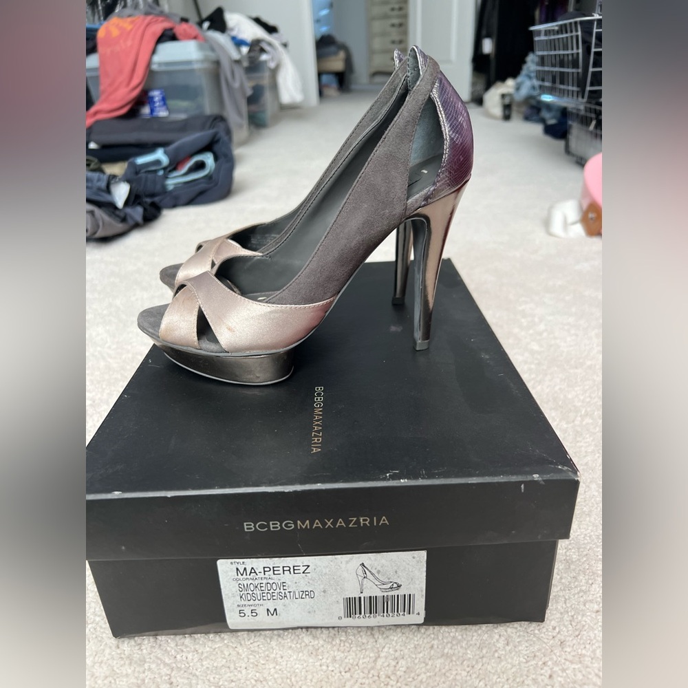 BCBG pumps